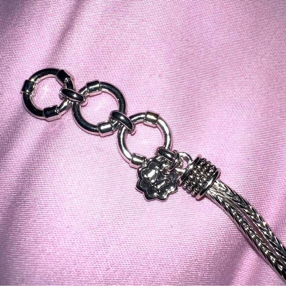 Magnolia & Vine Silver Toggle Small Snap Bracelet - Picture 4 of 5